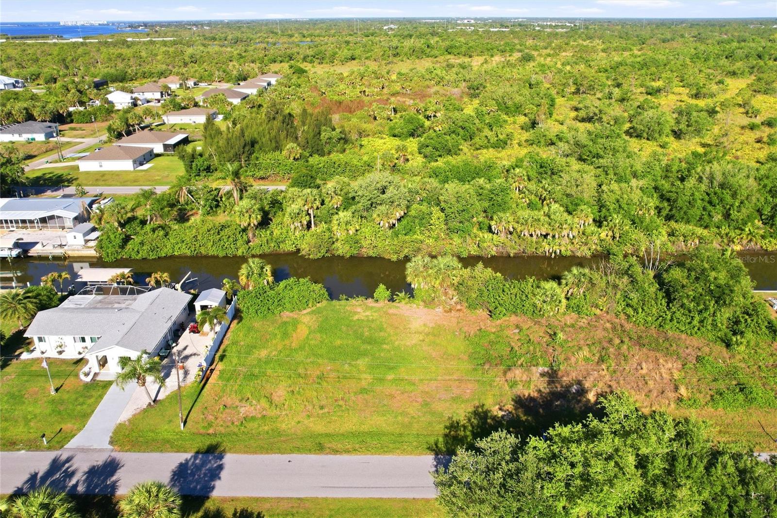 3383 DESOTO DR Property Photo 1