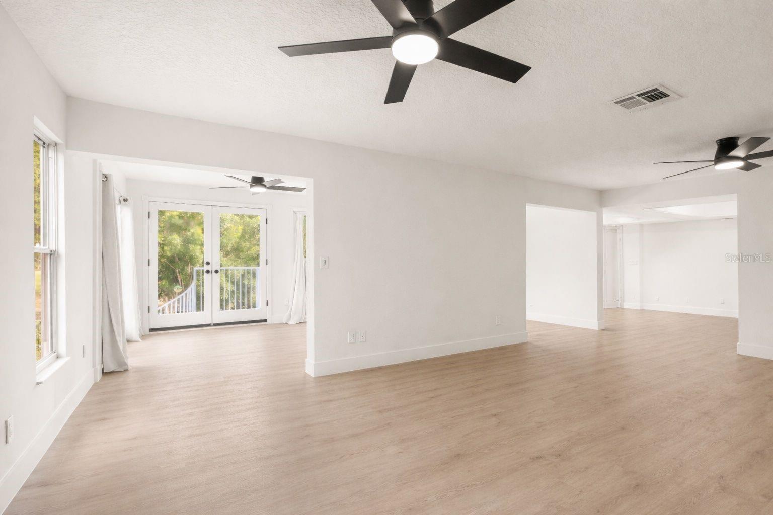 2668 Concorde Ct Property Photo 46