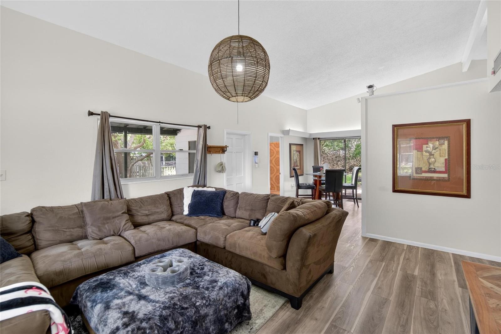 113 6th Jpv St Property Photo 4