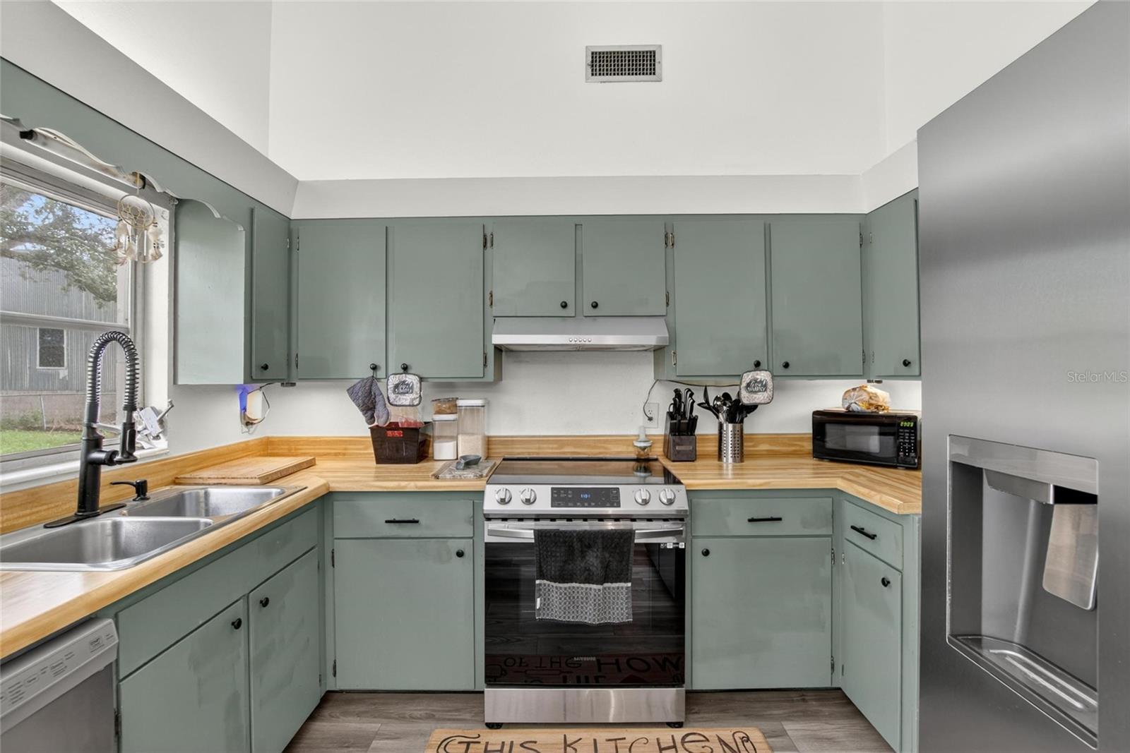 113 6th Jpv St Property Photo 10
