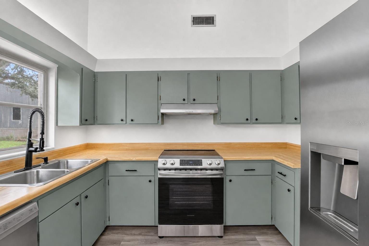 113 6th Jpv St Property Photo 11