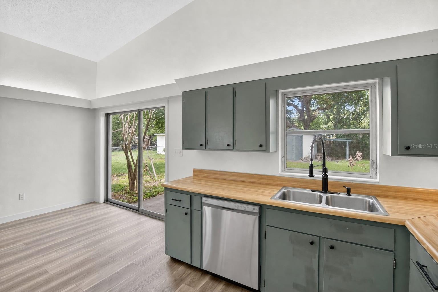 113 6th Jpv St Property Photo 13