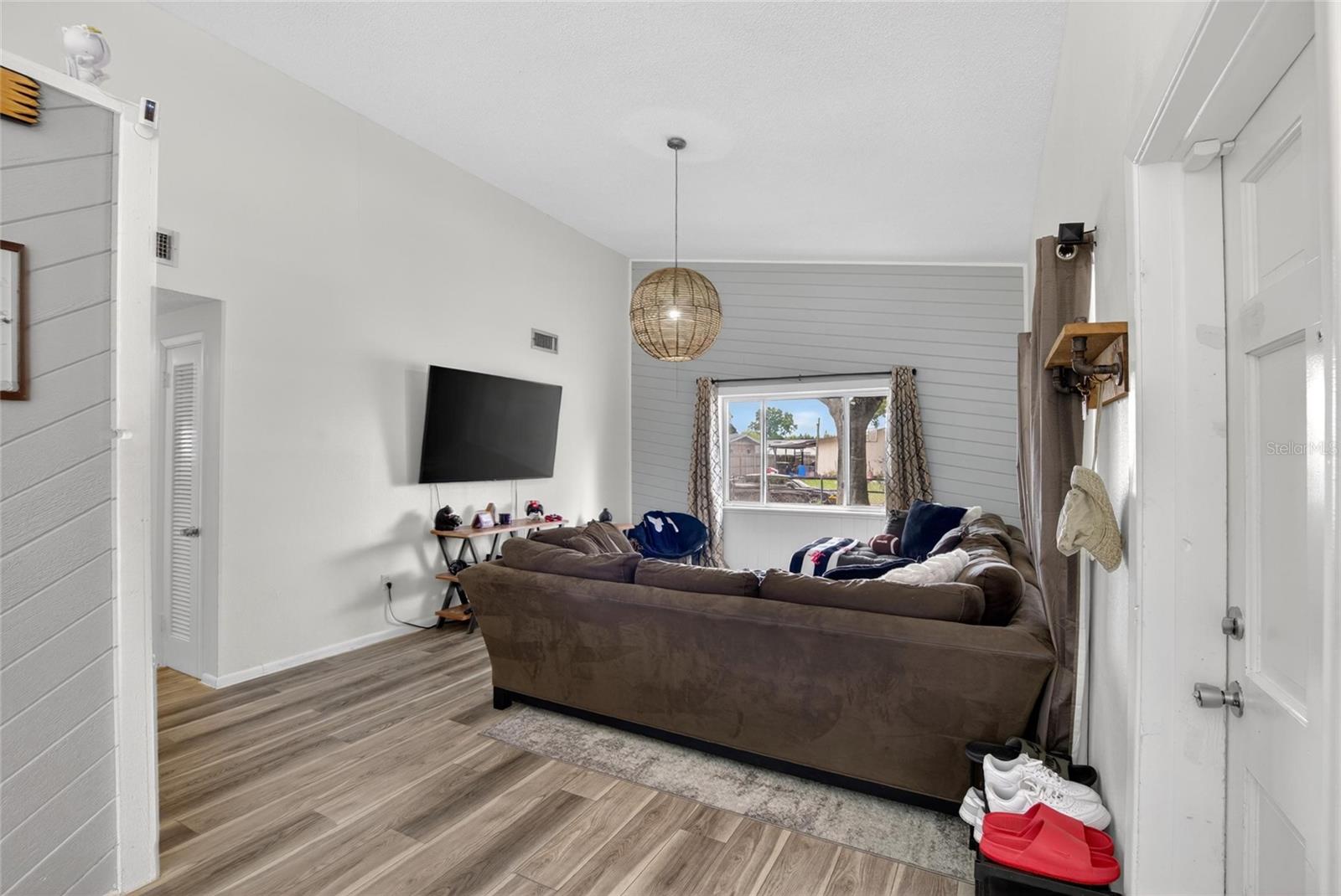 113 6th Jpv St Property Photo 16