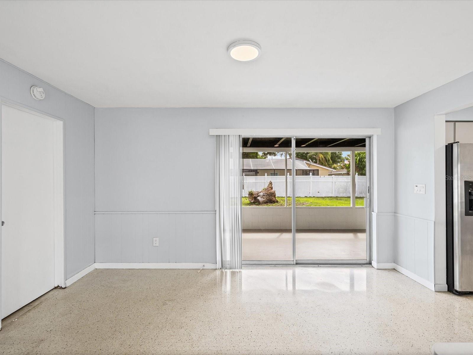 865 Imperial Dr Property Photo 10