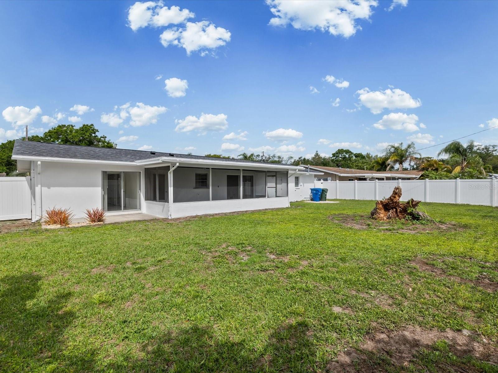 865 Imperial Dr Property Photo 12