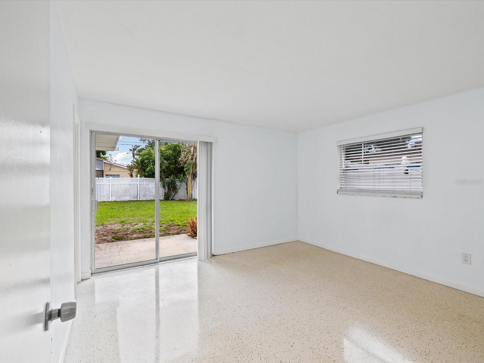 865 Imperial Dr Property Photo 17