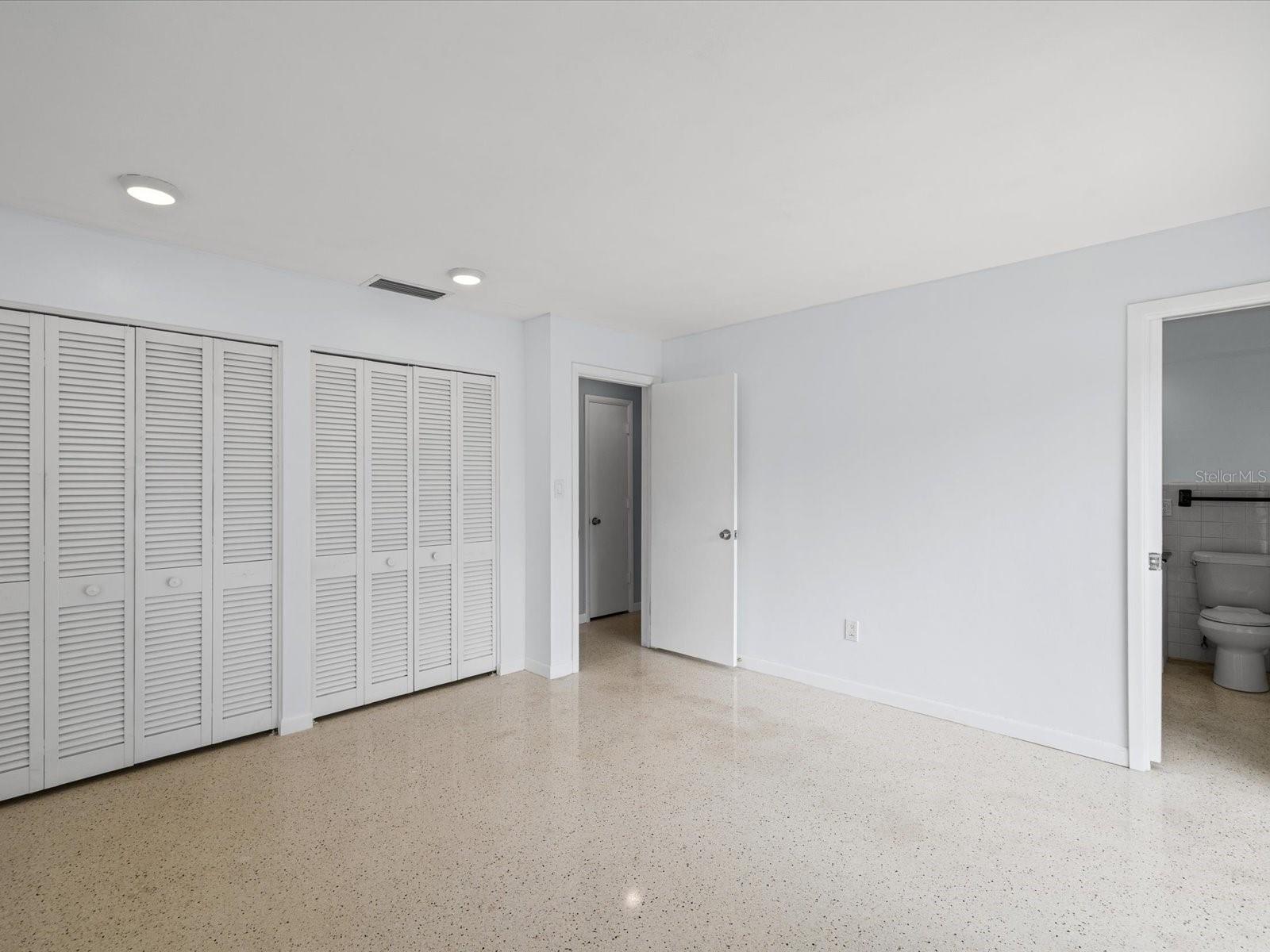 865 Imperial Dr Property Photo 18