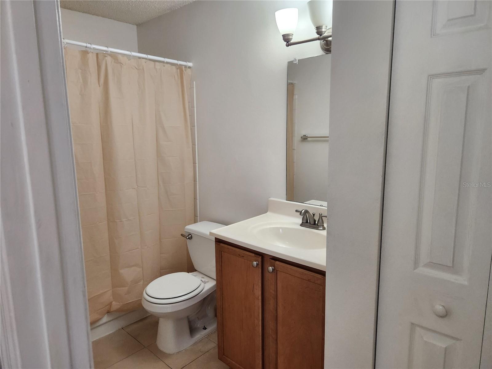 803 Lake Haven Sq #101 Property Photo 14