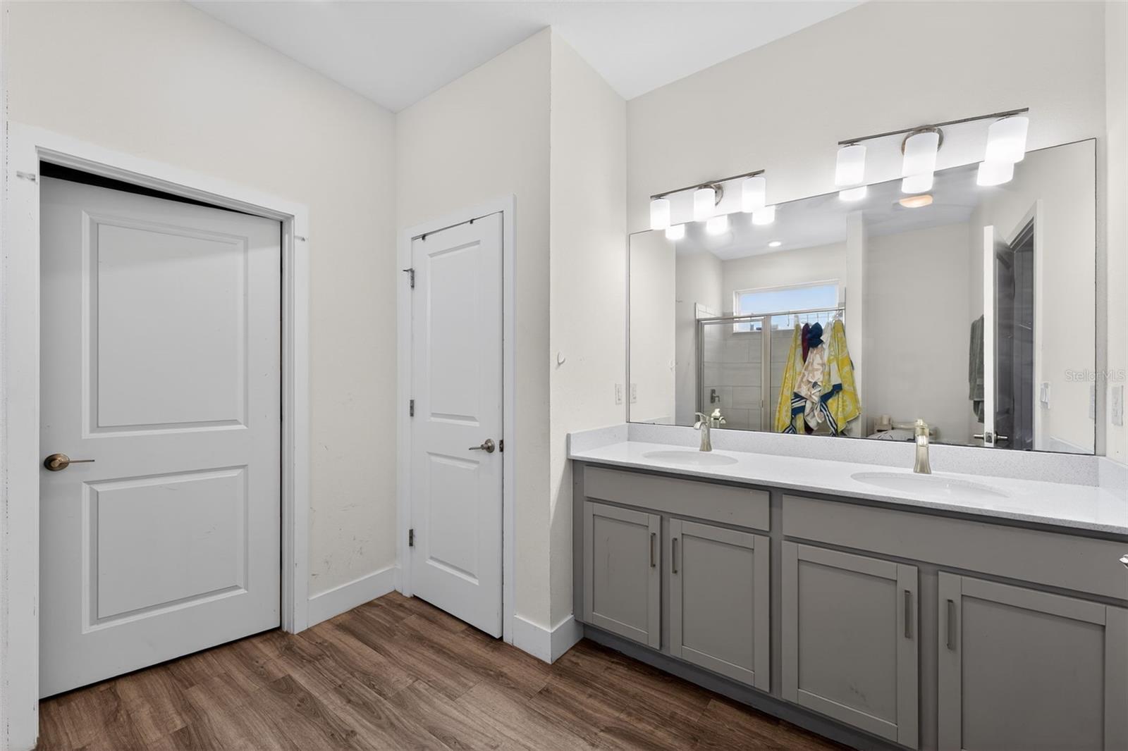 5465 Gaitor Ter Property Photo 12