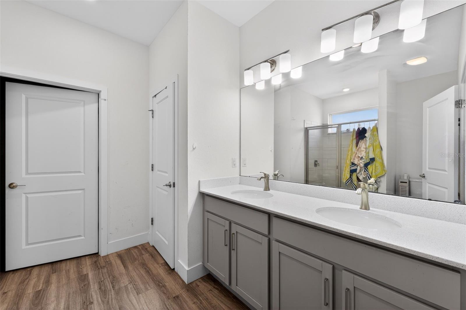 5465 Gaitor Ter Property Photo 13