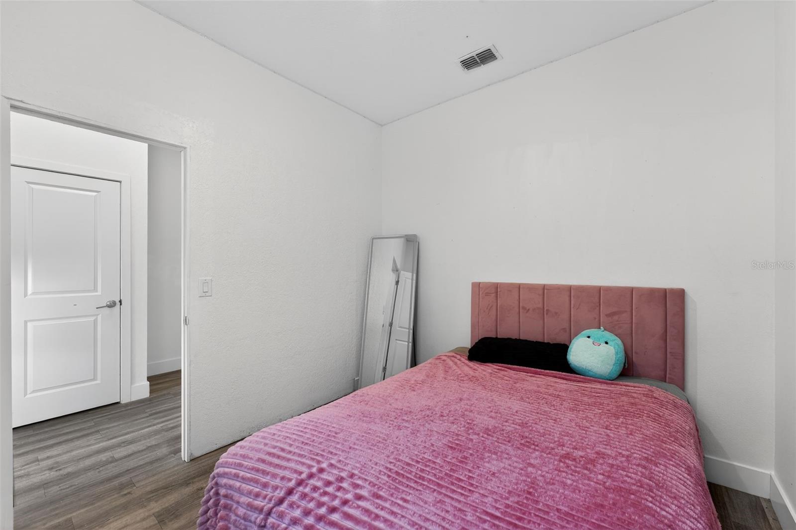 5465 Gaitor Ter Property Photo 22