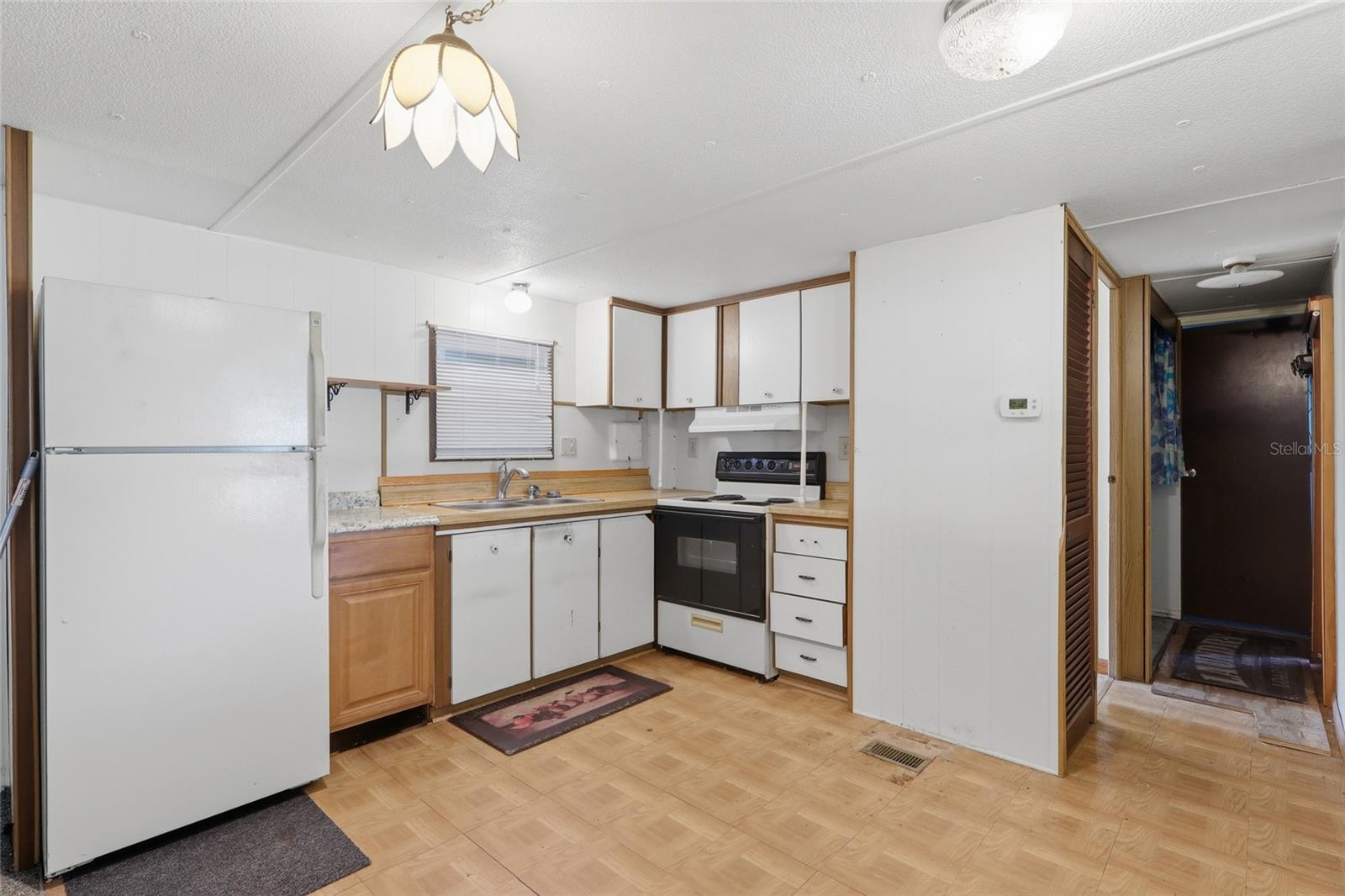 37622 March Ln Property Photo 6