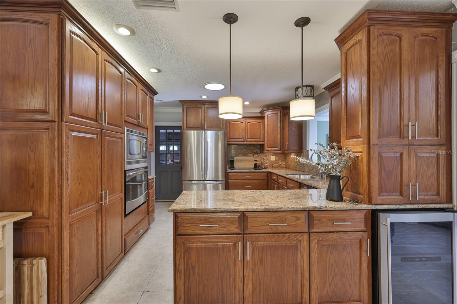 1311 Estatewood Dr Property Photo 7