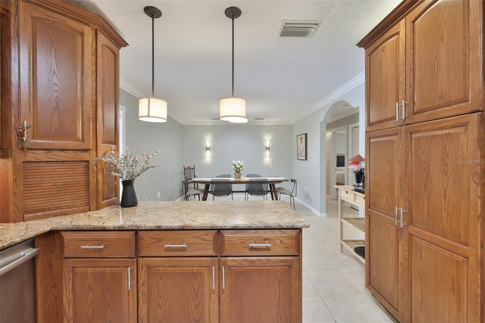 1311 Estatewood Dr Property Photo 11