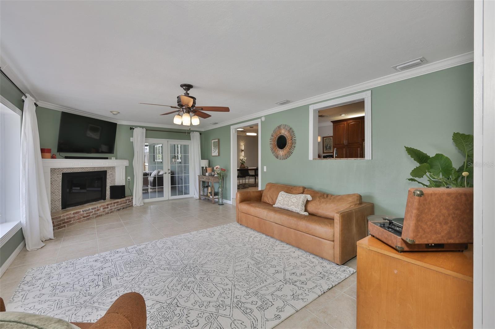 1311 Estatewood Dr Property Photo 15