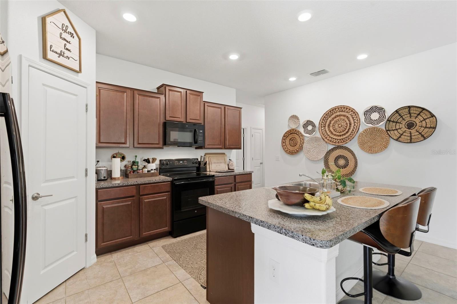 12611 Lemon Pepper Dr Property Photo 8