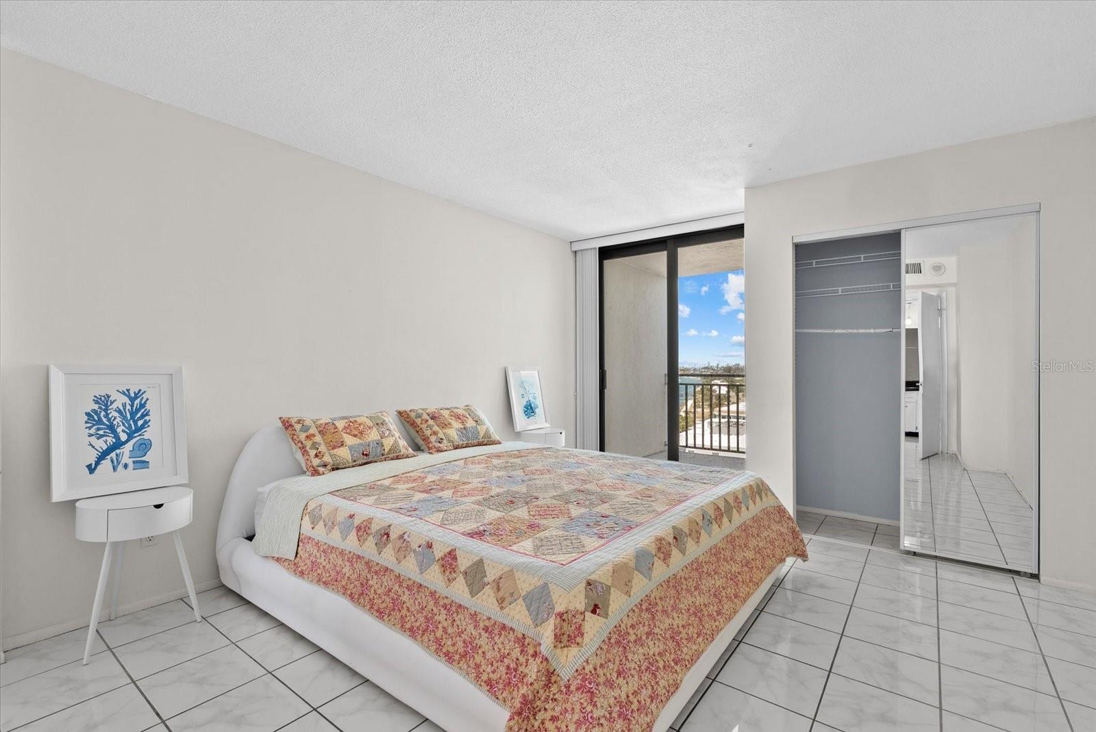 4822 Ocean Blvd #11e Property Photo 3