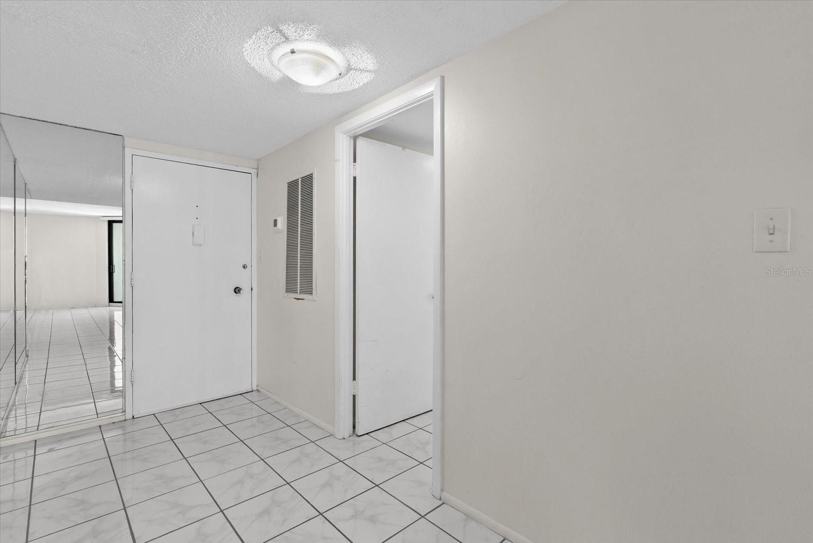 4822 Ocean Blvd #11e Property Photo 7