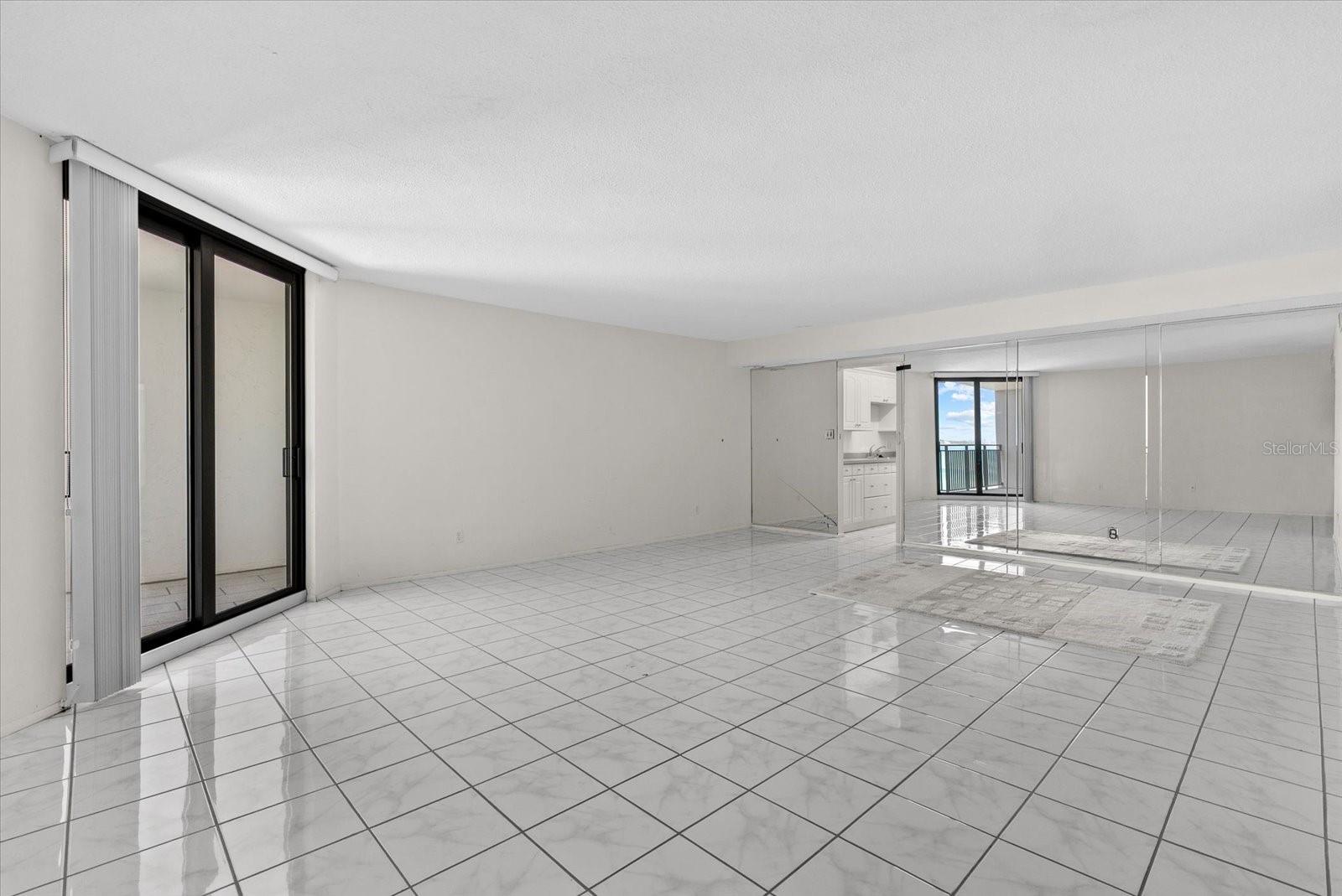 4822 Ocean Blvd #11e Property Photo 8
