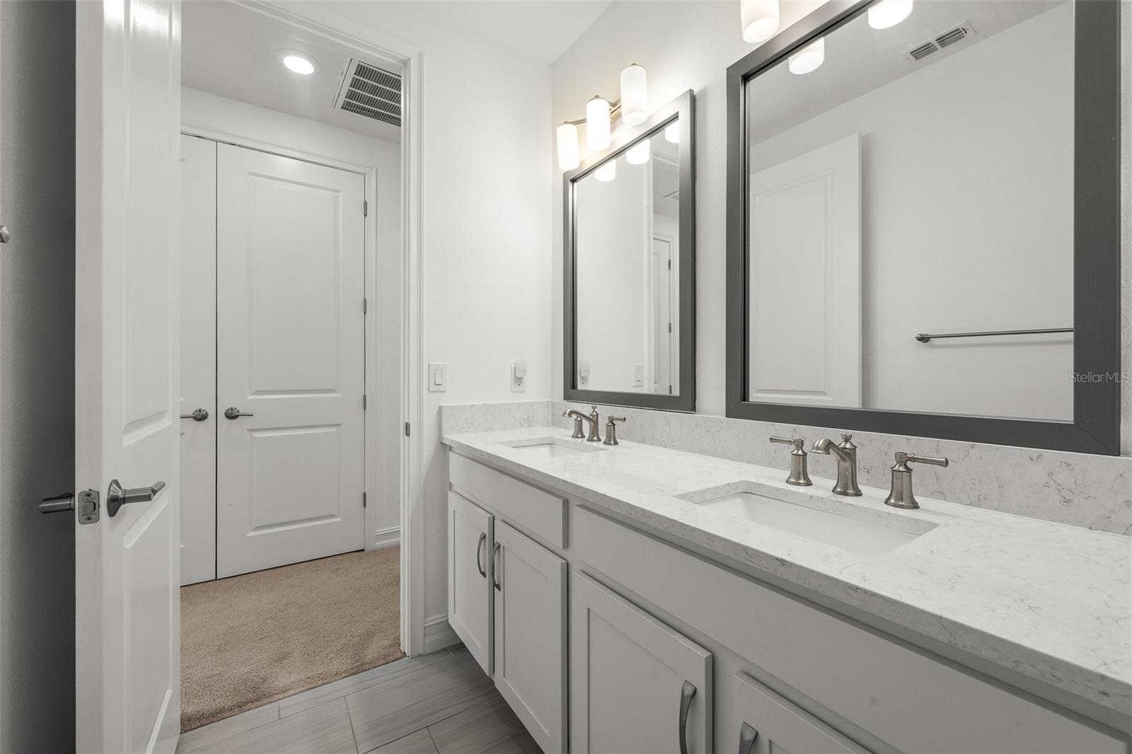4790 Tramanto Ln Property Photo 27