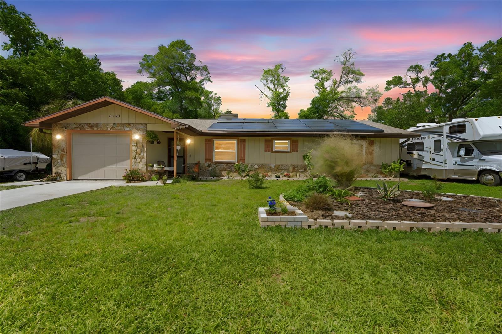 6141 E Dell Ln Property Photo 1