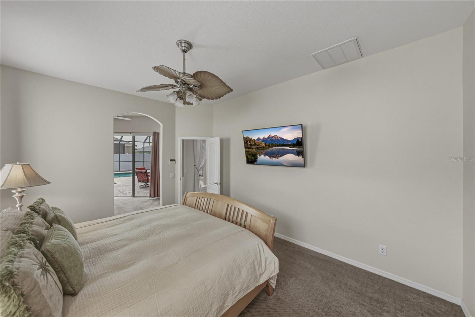 1542 Swamp Rose Ln Property Photo 36