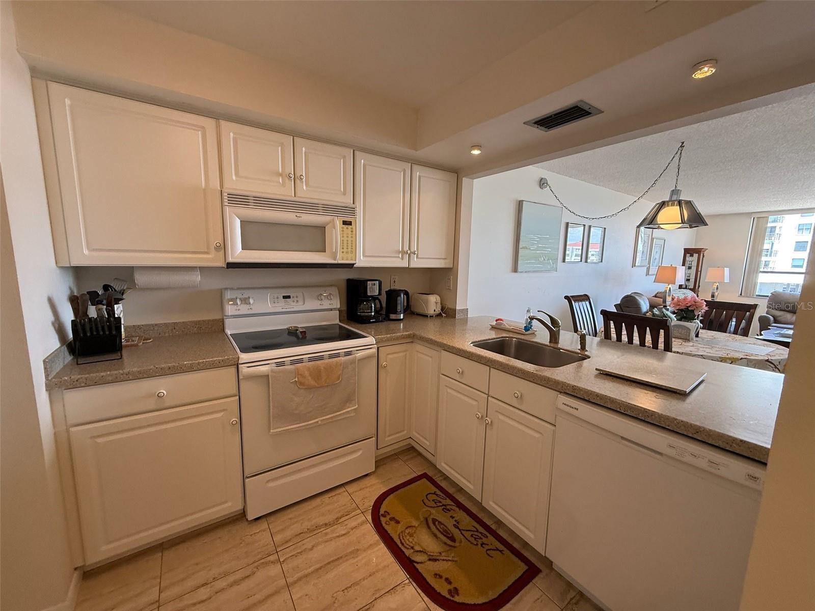 6279 Sun Blvd #403 Property Photo 9
