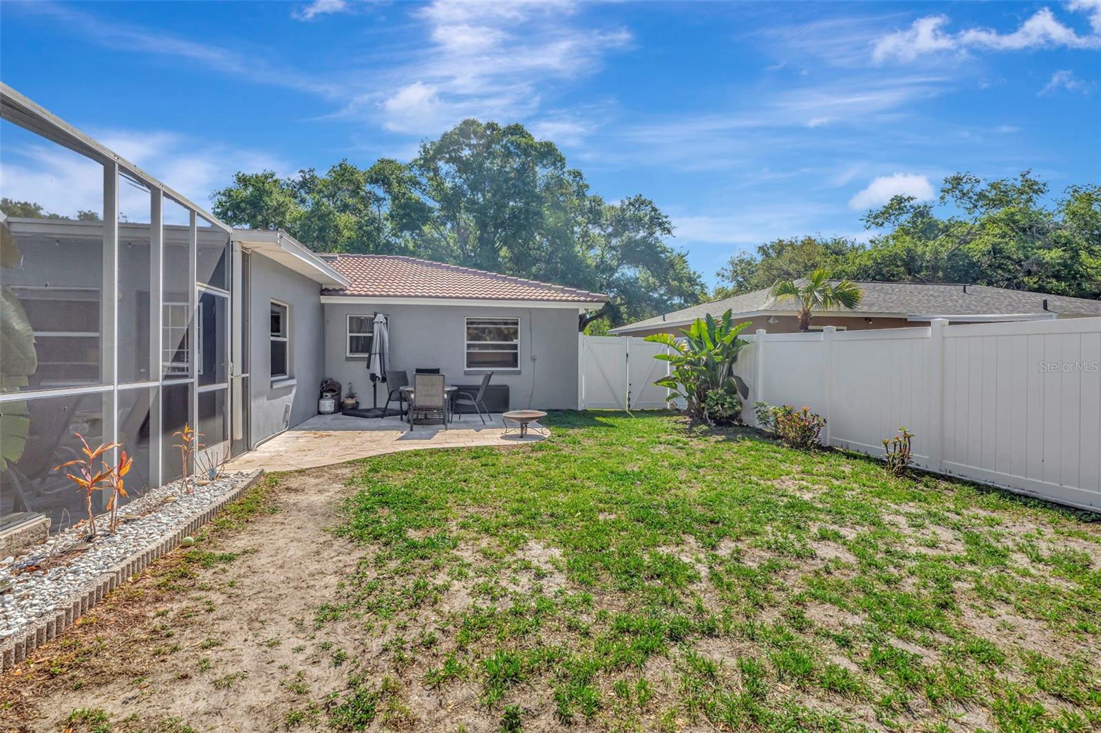 1424 Stewart Blvd Property Photo 40