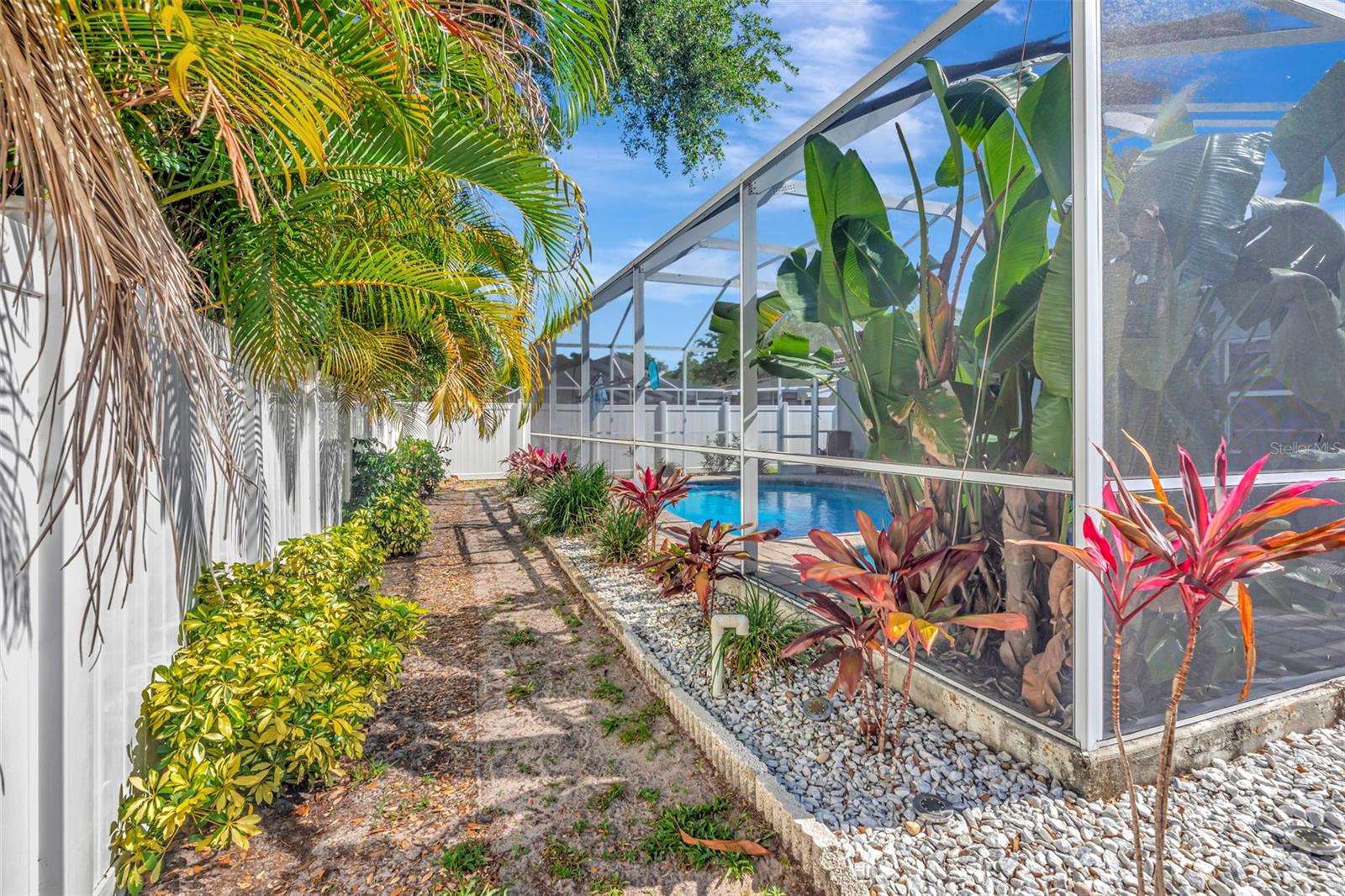 1424 Stewart Blvd Property Photo 41