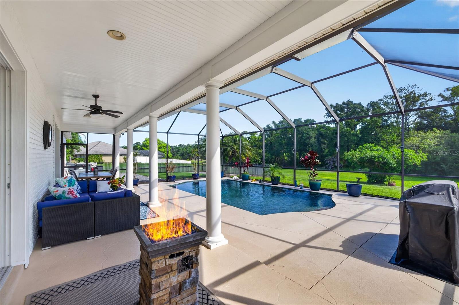 17308 Howling Wolf Run Property Photo 2