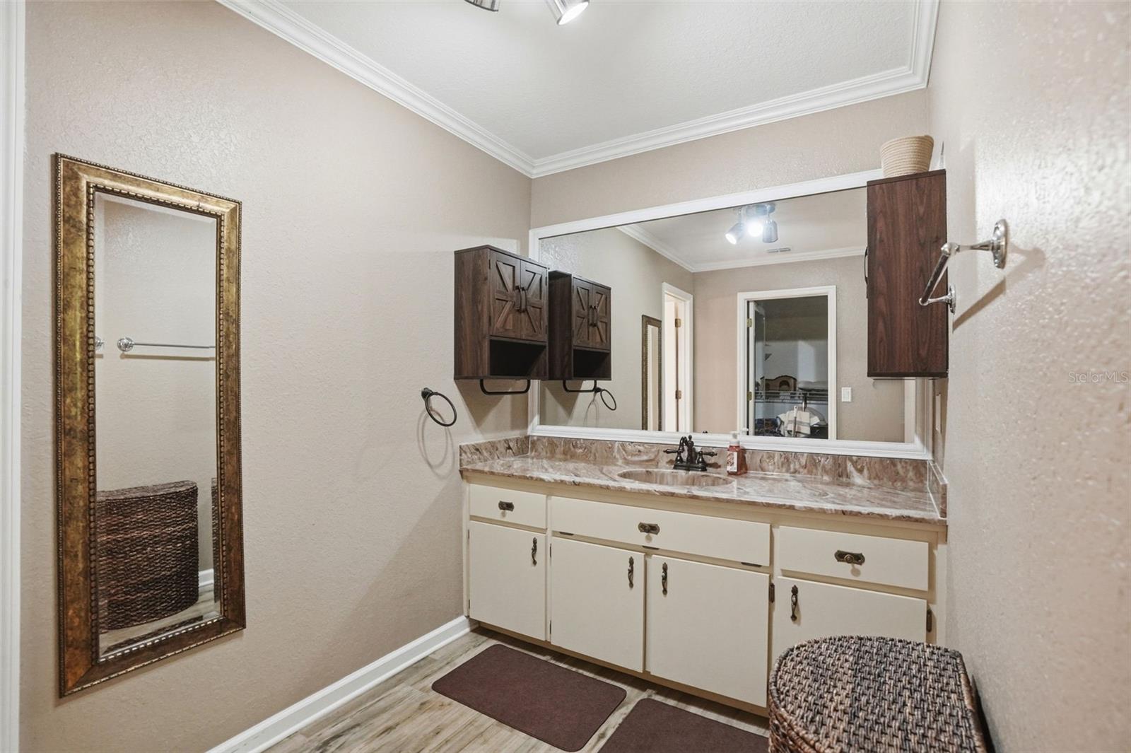 15620 Hays Rd Property Photo 21