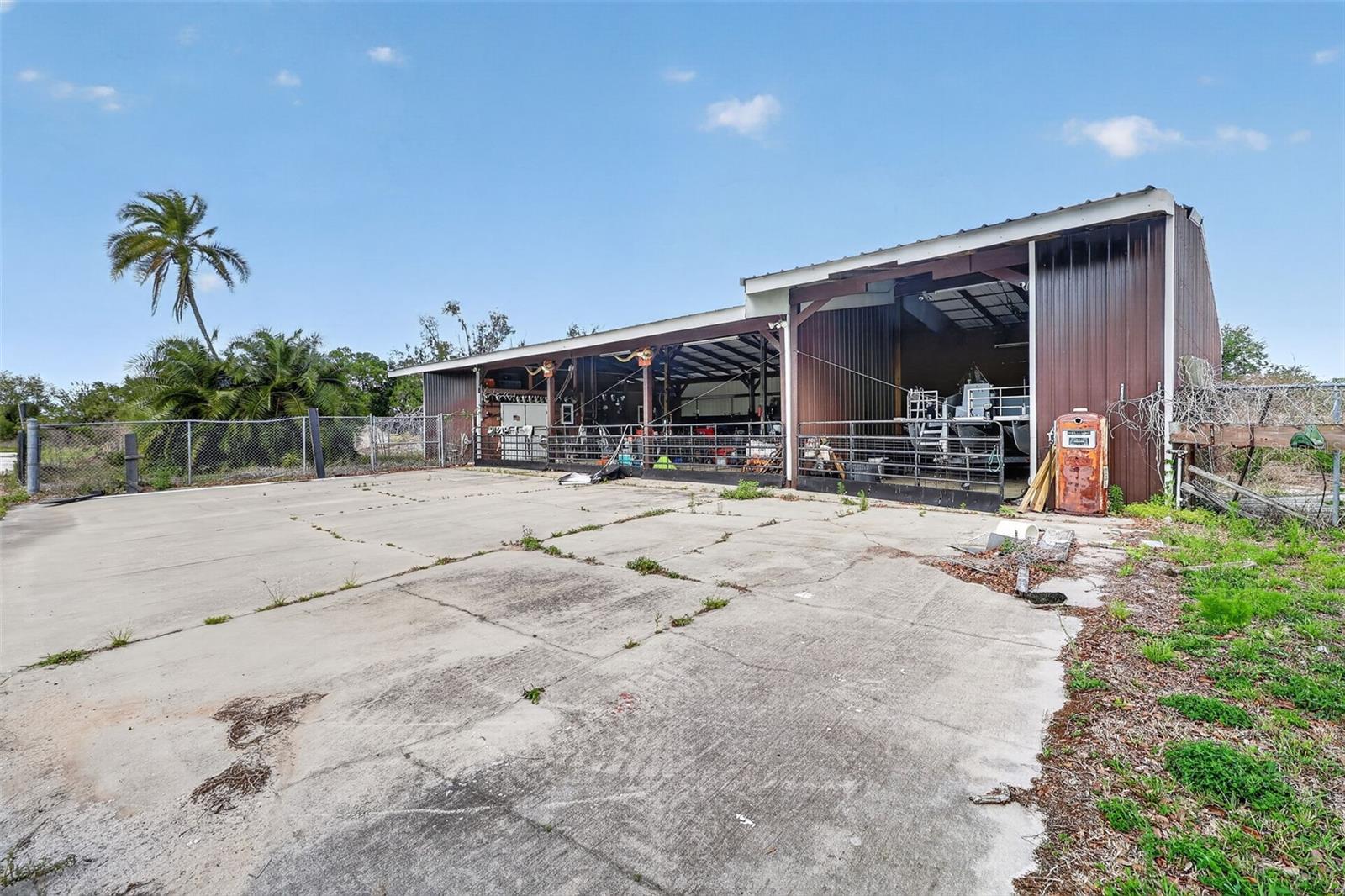 Shell Point Rd Property Photo 8