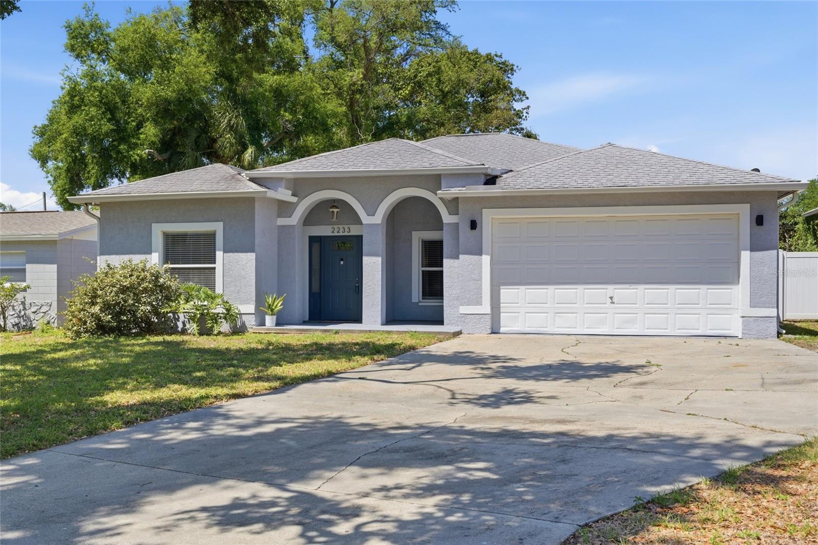 2233 TRELAIN DR S