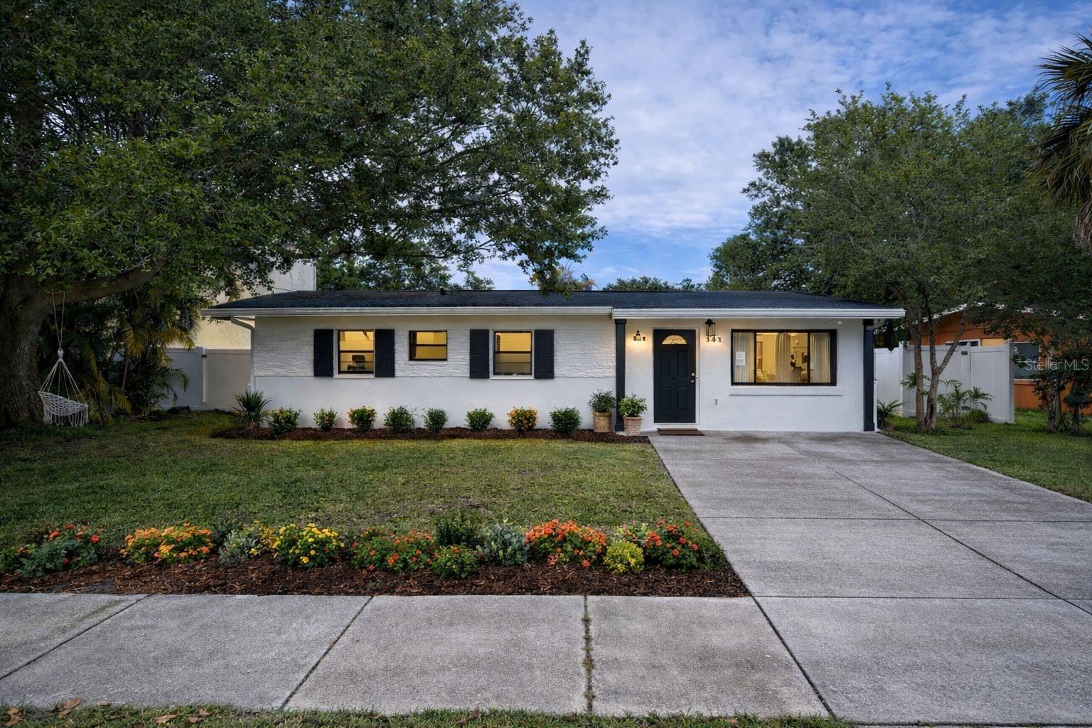 343 Shore Dr E Property Photo 1
