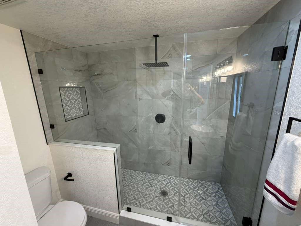 343 Shore Dr E Property Photo 13