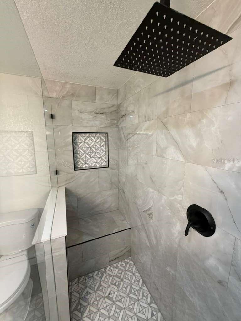343 Shore Dr E Property Photo 15