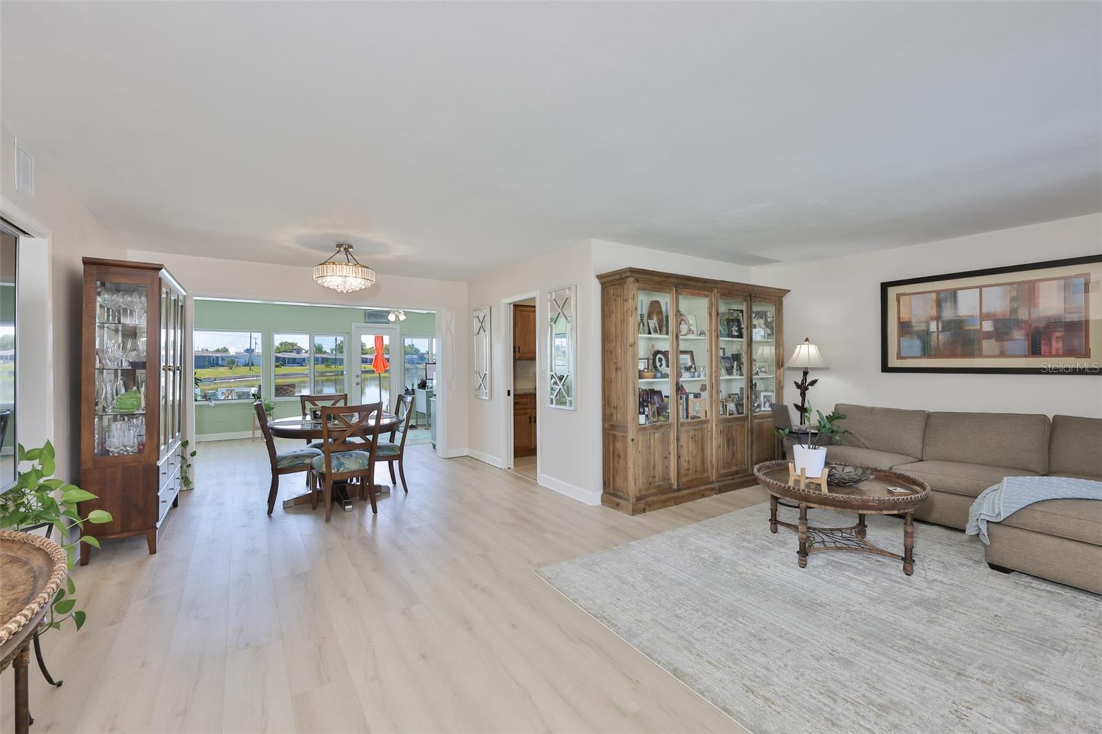 1704 Danbury Dr Property Photo 8