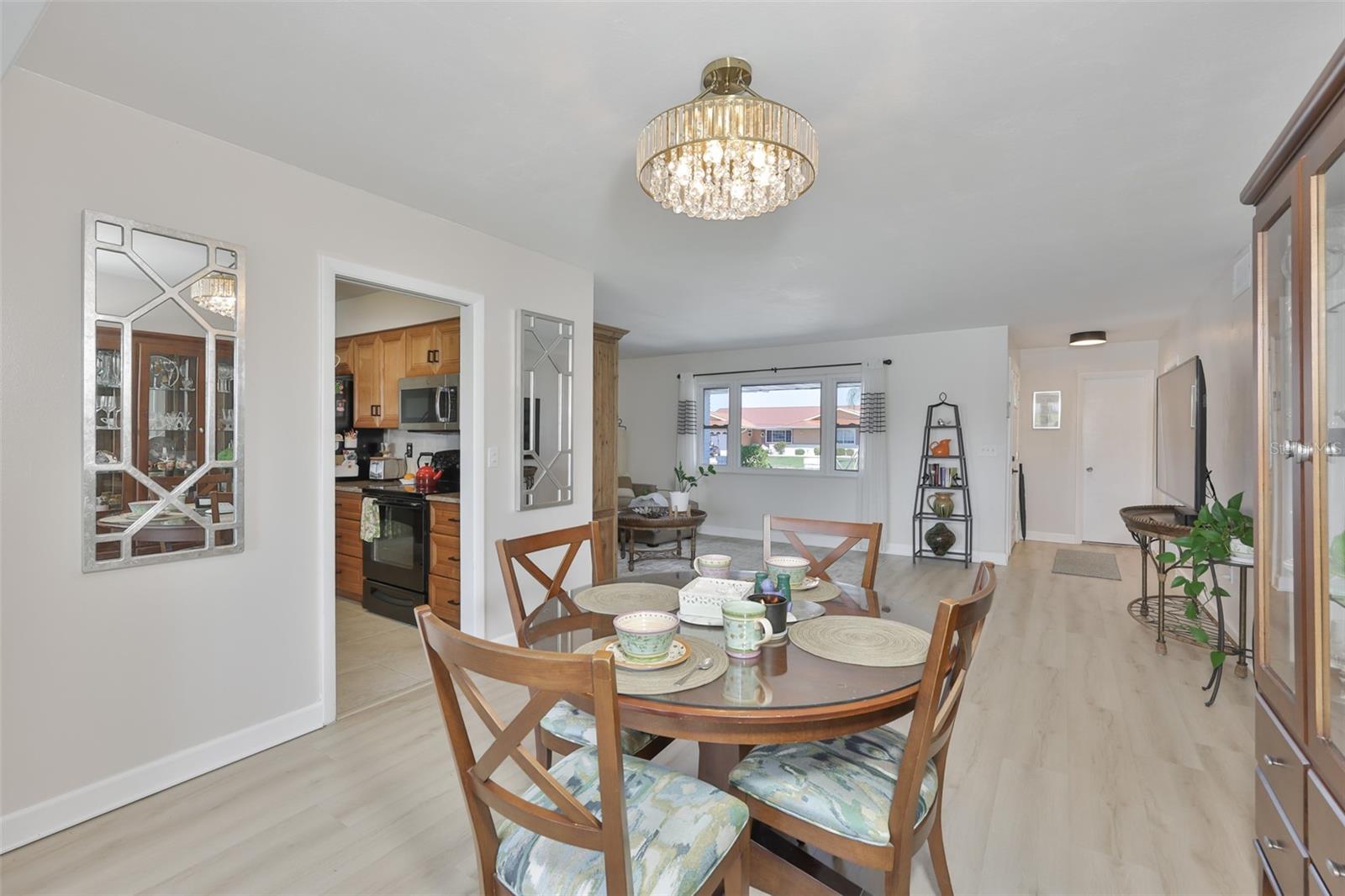 1704 Danbury Dr Property Photo 12