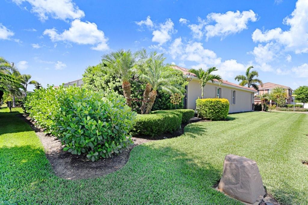 2807 Oriole Dr Property Photo 38