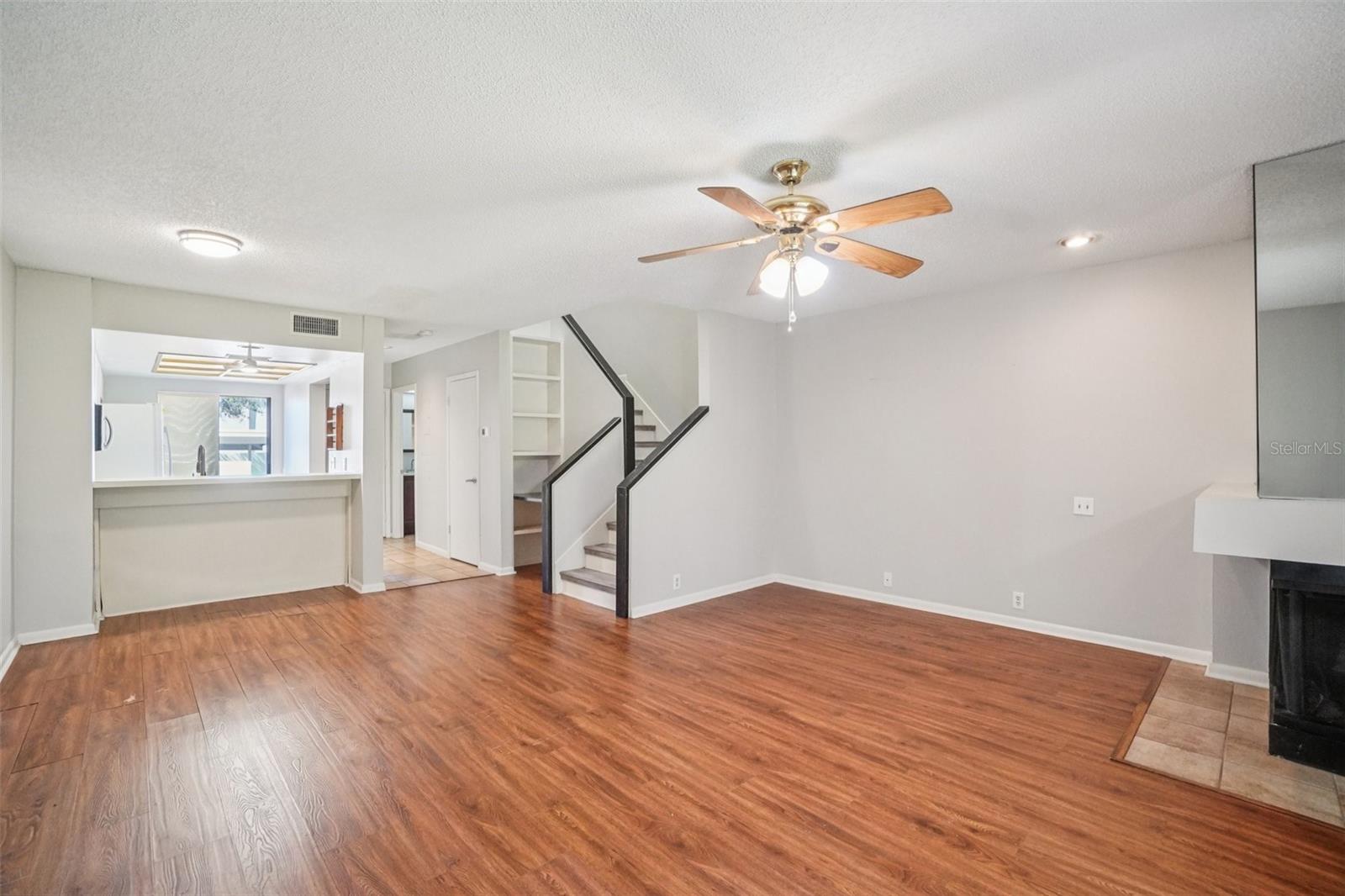 745 Oak Park Pl Property Photo 12