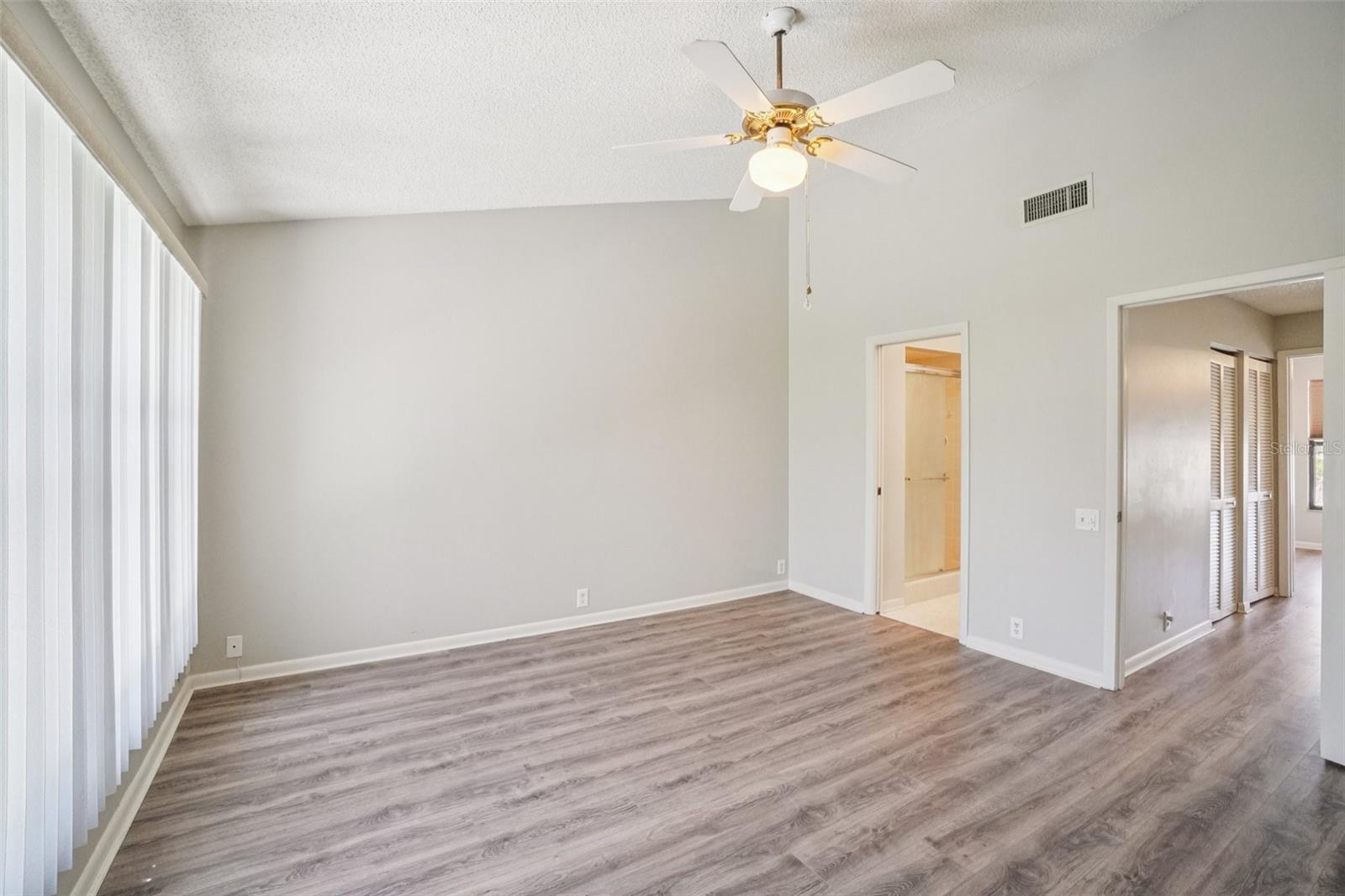 745 Oak Park Pl Property Photo 23