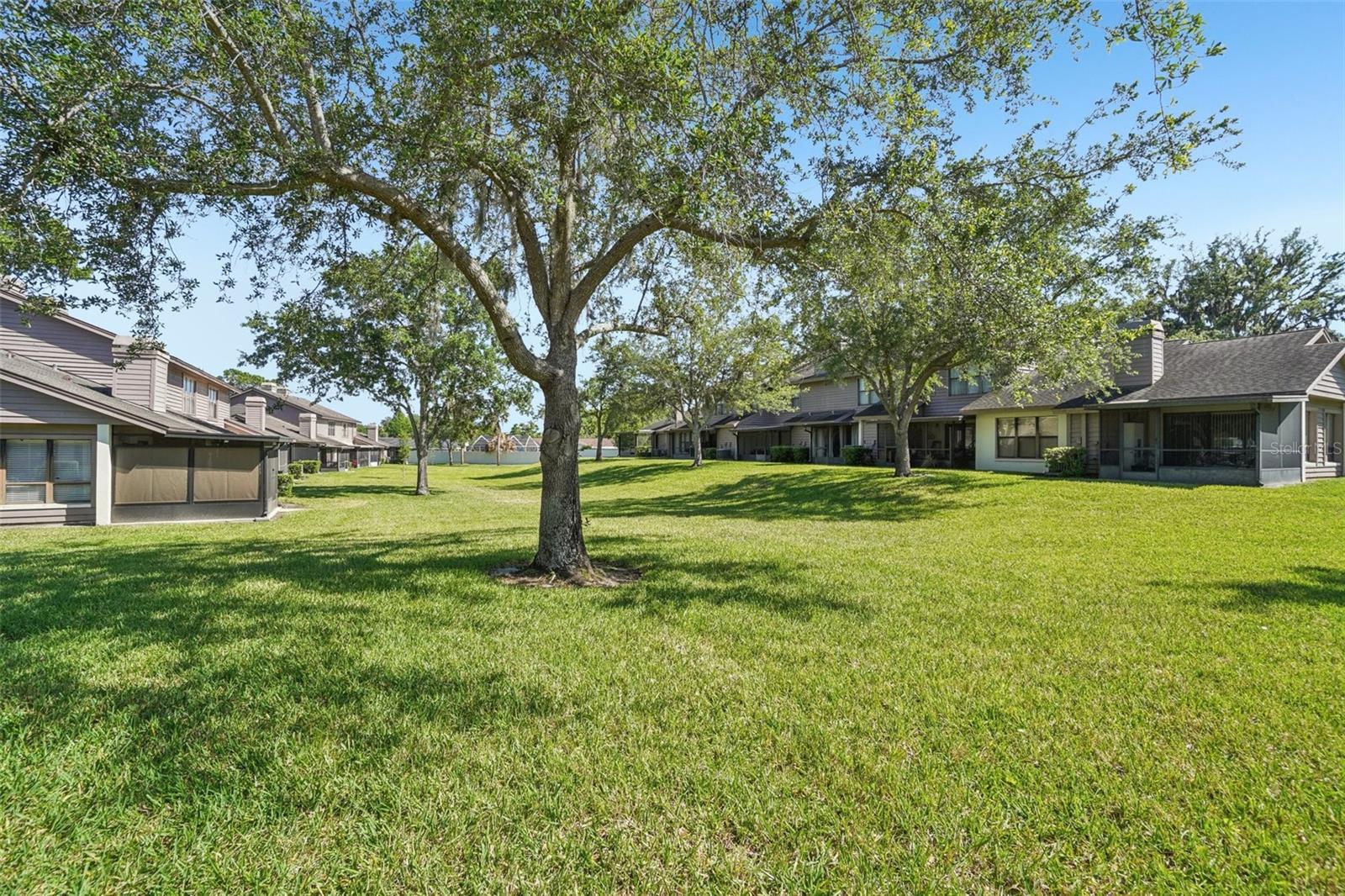 745 Oak Park Pl Property Photo 35