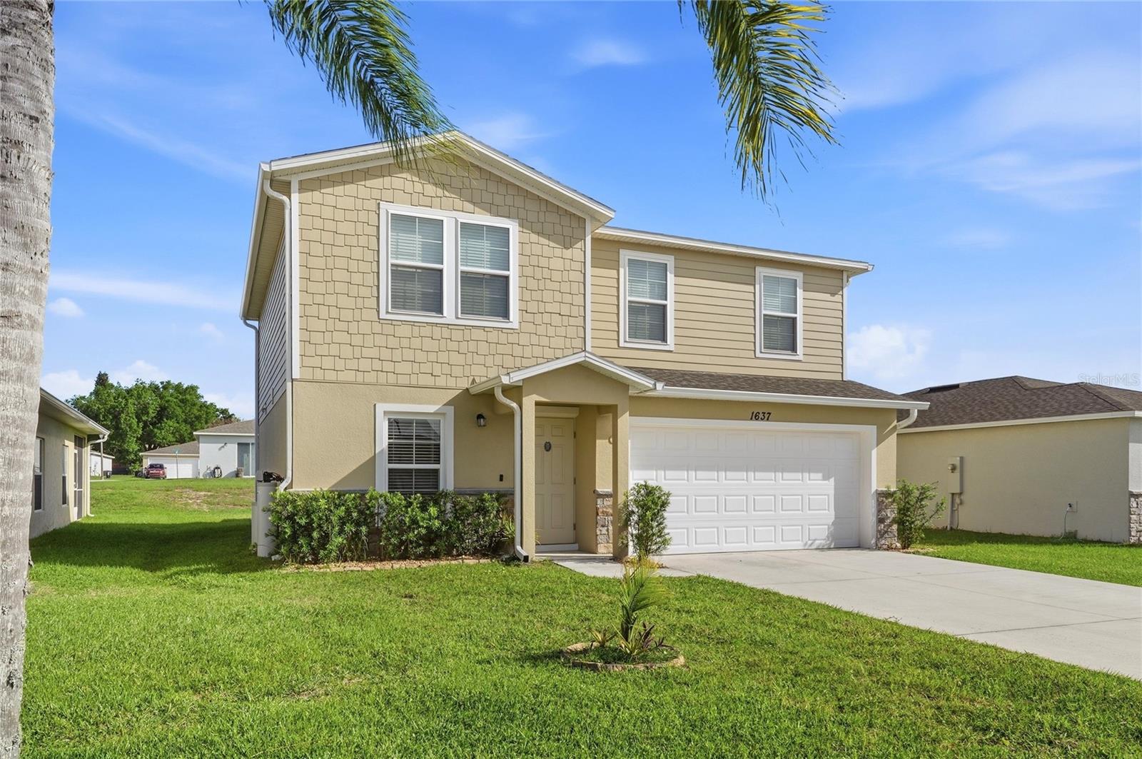1637 Marble St Property Photo 3