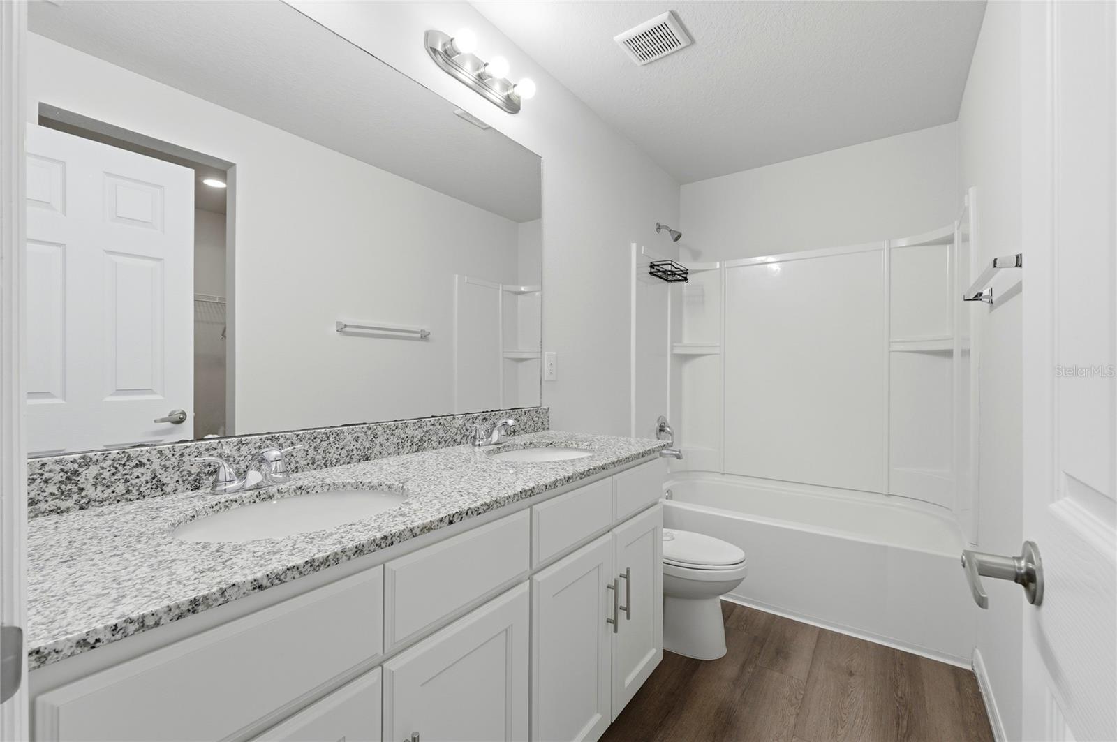 1637 Marble St Property Photo 29