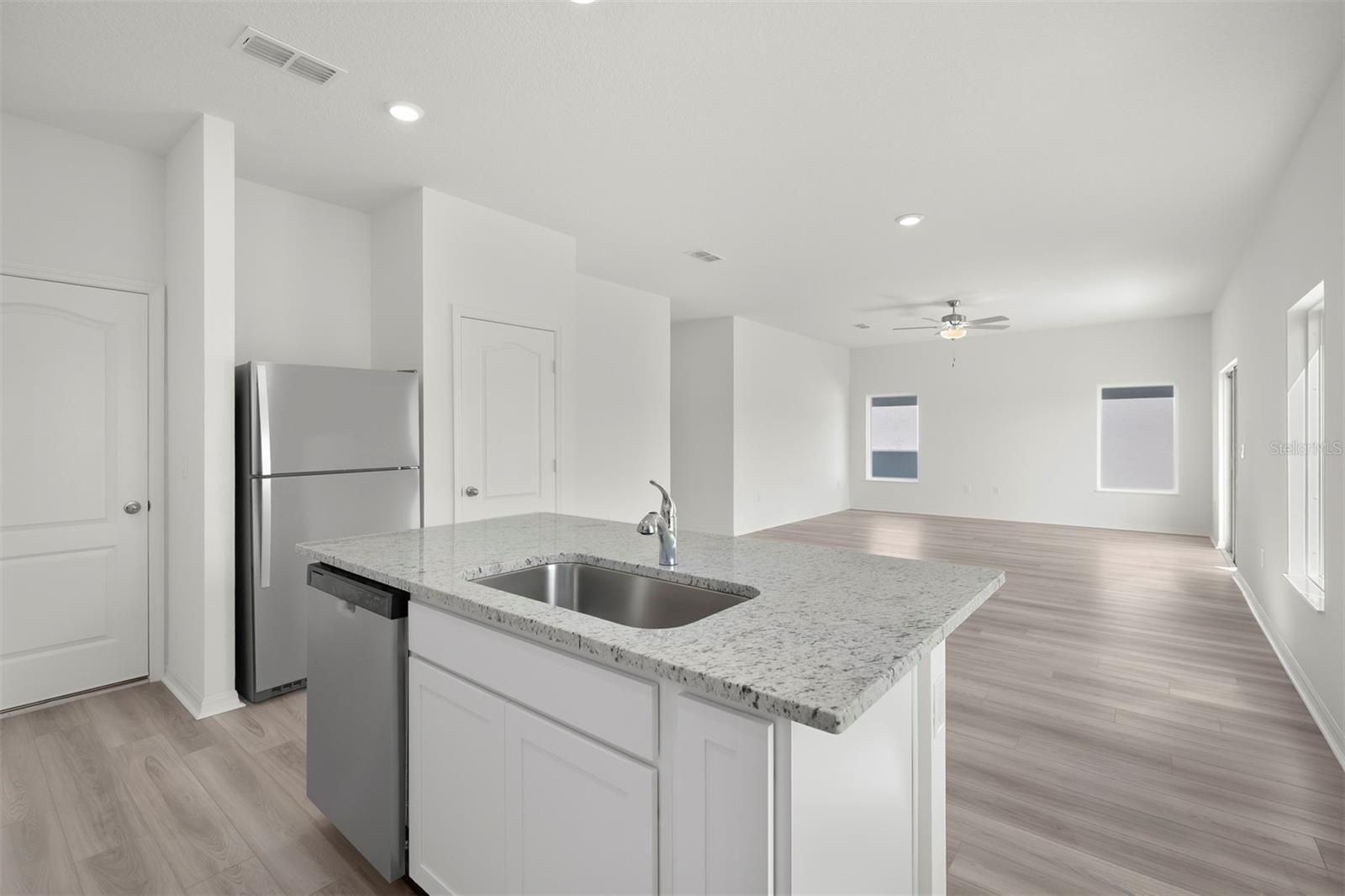1783 White Elephant Loop Property Photo 6