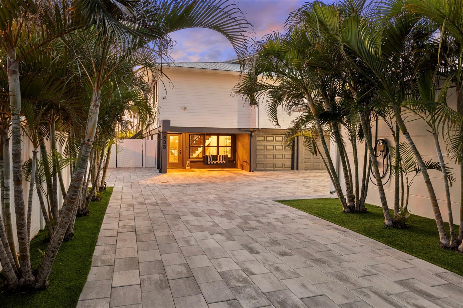 439 Causeway Blvd Property Photo 3