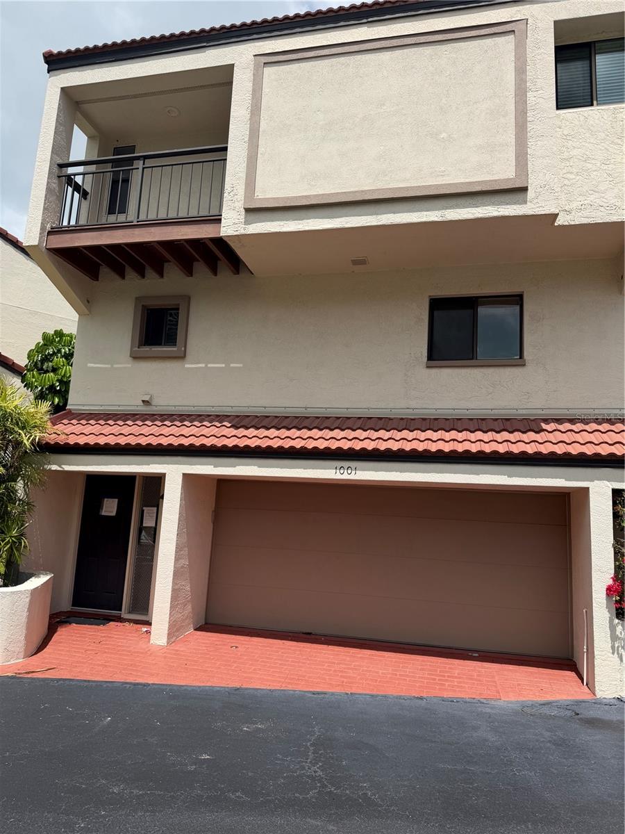 240 WINDWARD PSGE #1001 Property Photo 1