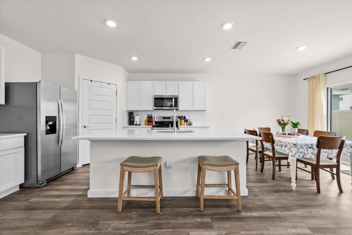 31891 Oyster Trellis Ln Property Photo 4