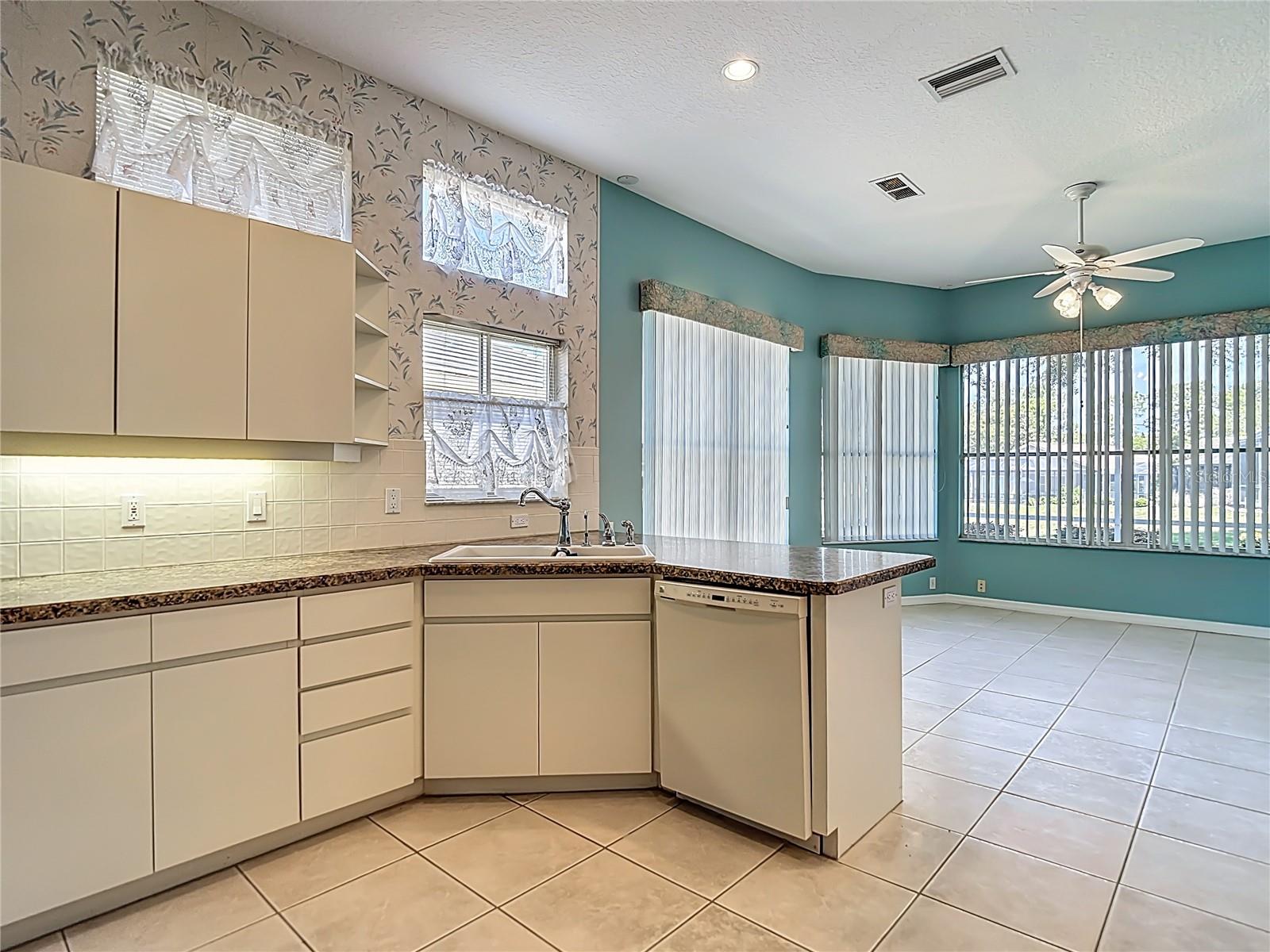 9289 Penelope Dr Property Photo 8