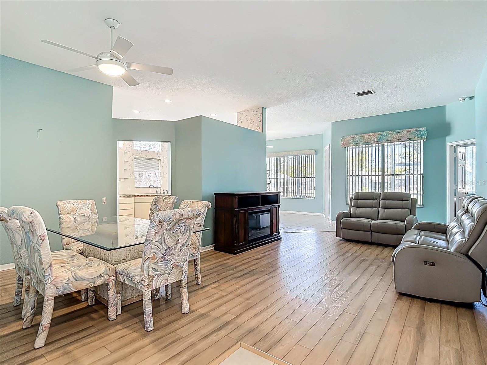 9289 Penelope Dr Property Photo 12